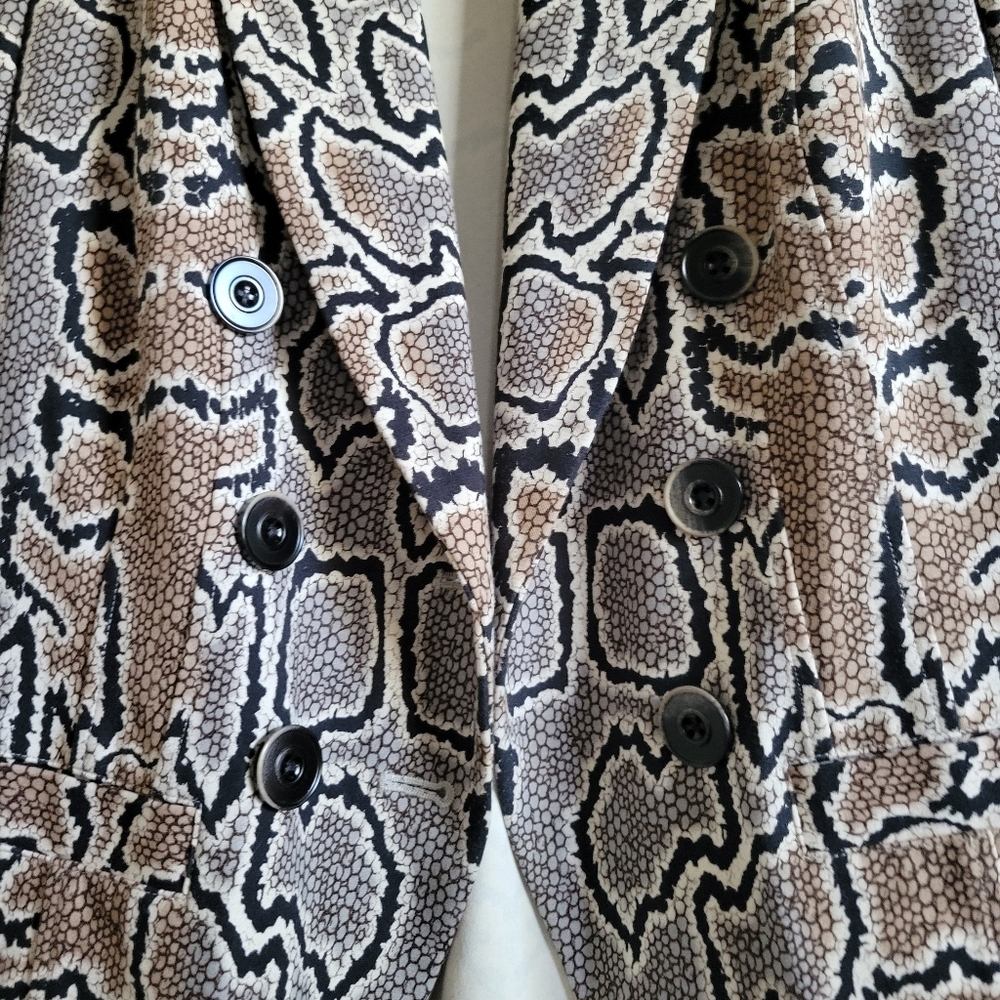 CAbi Samantha python blazer Snake Print Animal Si… - image 2